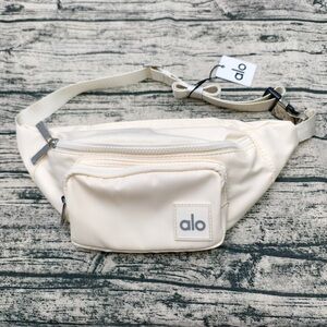ALO Yoga Explorer Convertible Pack | 3L Nylon Waist Bag